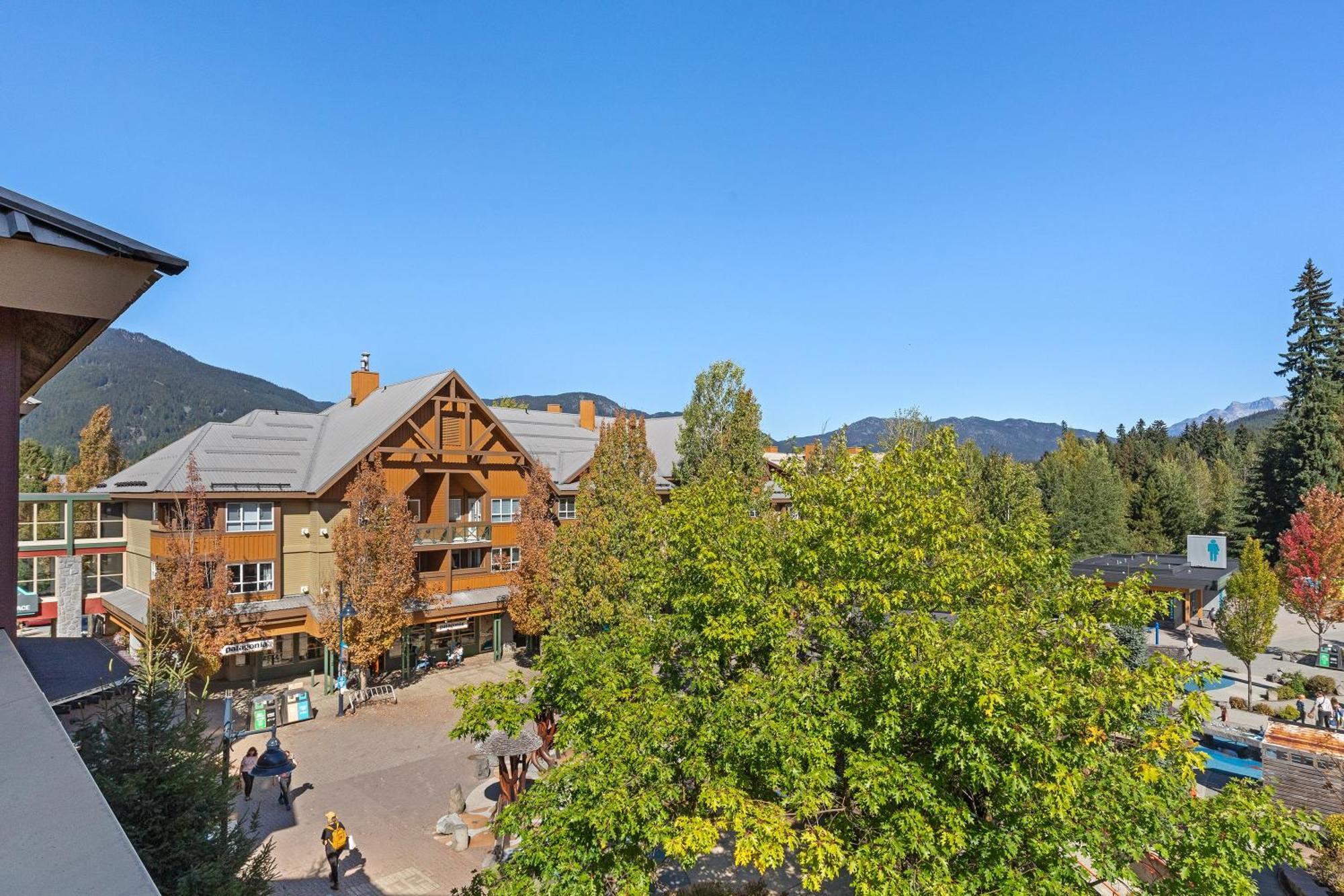 Tyndall Stone Lodge By Whiski Jack วิสต์เลอร์ ภายนอก รูปภาพ